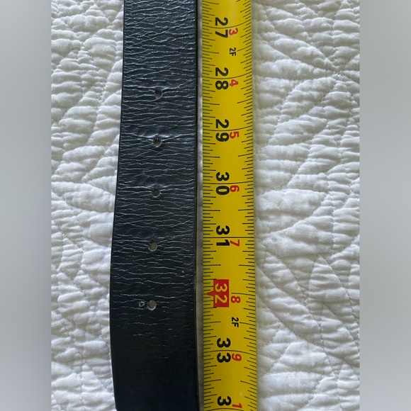 Vintage Gold Buckle Black Genuine Leather Made in Canada Size 32 - Picture 3 of 8